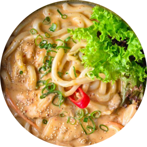 Bánh canh gà cà ri (leicht scharf)